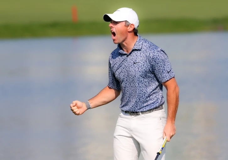 McIlroy sedmkrát ovládl Race to Dubai. Teď jde po Montgomeryho rekordu