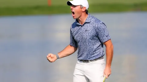 McIlroy sedmkrát ovládl Race to Dubai. Teď jde po Montgomeryho rekordu