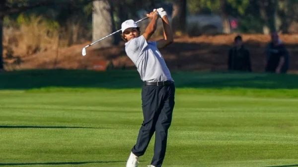 Tiger sledoval syna Charlieho při zisku titulu mistra státu. Trenér předpověděl skóre ve snu