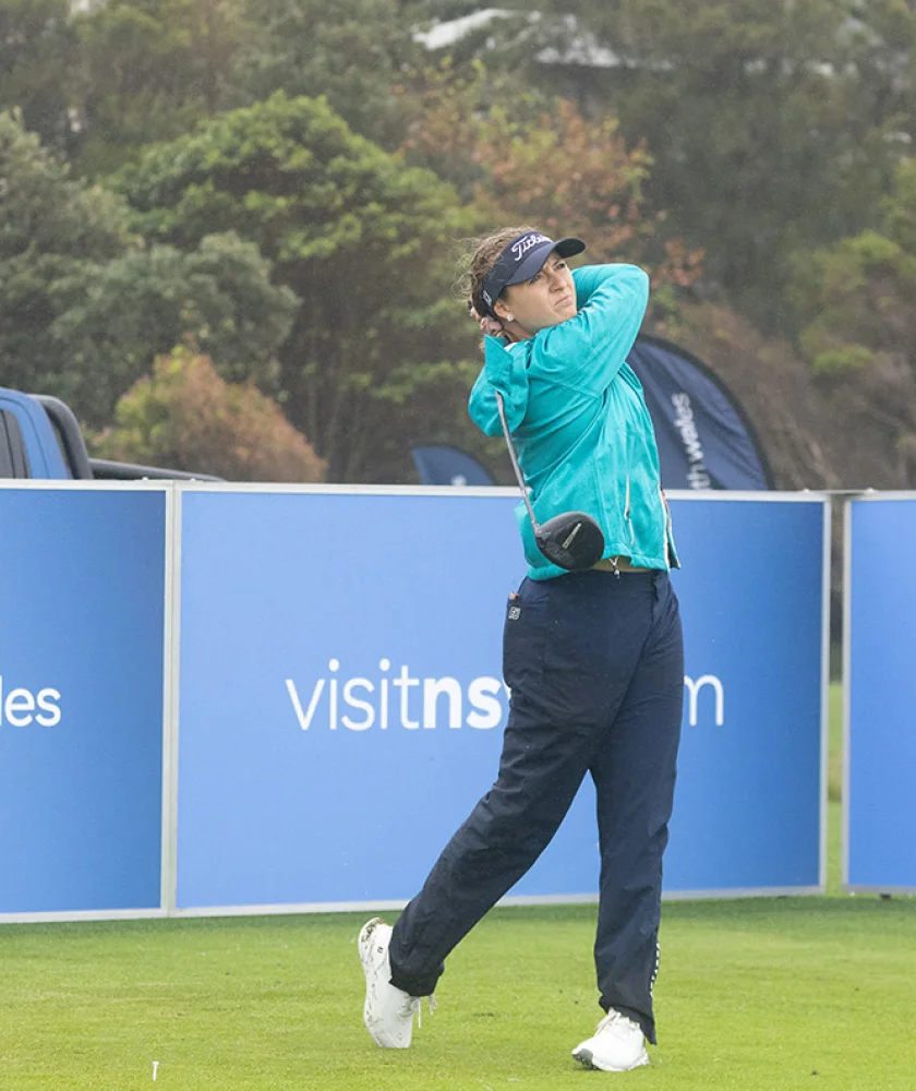 České golfistky v Austrálii excelují. Kousková nyní na 11. místě, Macková na 19.