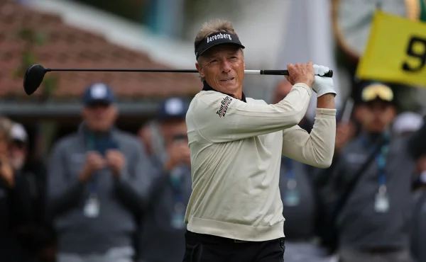 Video: Může veterán Langer porazit Tigera Woodse? Snad to brzy zjistíme