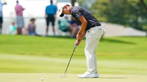 Collin Morikawa ovládl Pebble Beach. Ani tři eagly Schefflera ho neohrozily