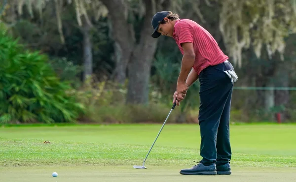 Tiger Woods a Elin Nordegren. Golfový triumf syna Charlieho spojuje rodinu