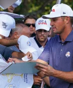 Proč je Bryson DeChambeau lepší golfista než obchodník?