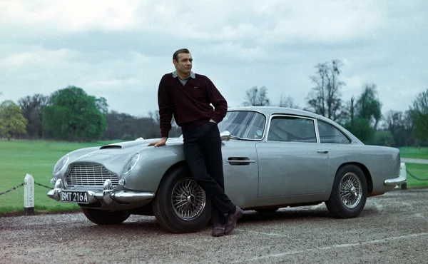 Slavné hřiště z bondovky Goldfinger přijde o polovinu jamek. Golfisté se zlobí