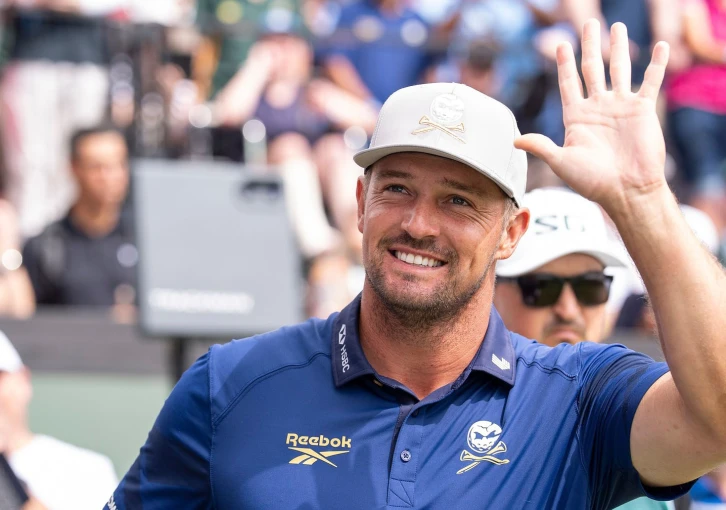 Bryson DeChambeau pod palbou. Jsi jen nástrojem propagandy krutého režimu!