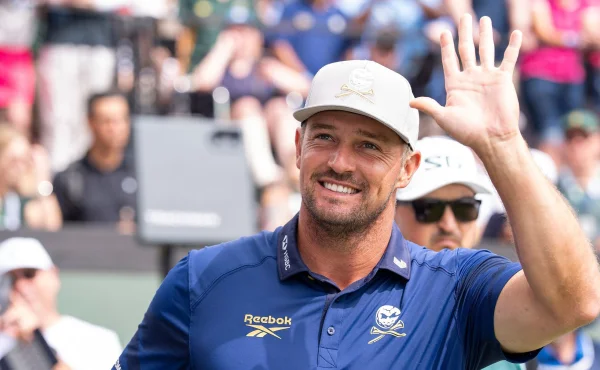 Bryson DeChambeau pod palbou. Jsi jen nástrojem propagandy krutého režimu!