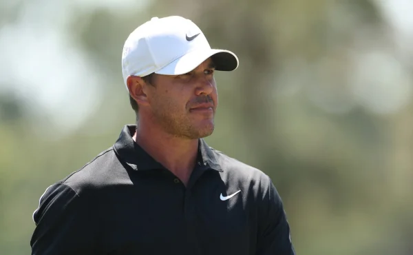 Lidská tvář Brookse Koepky. Hodil birdie za hlavu a spěchal pomoci zraněné dívce