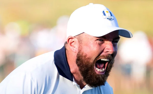 Shane Lowry se kolapsem na posledních jamkách připravil o vysněný PGA titul