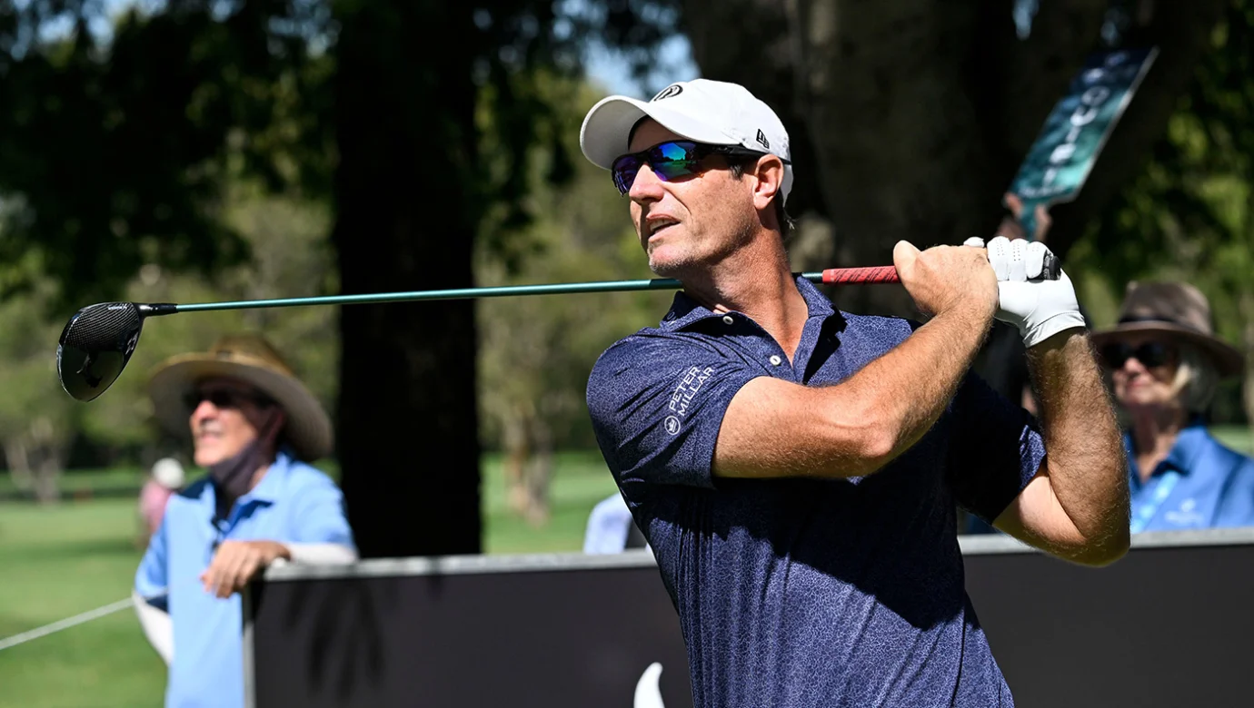 Belgický golfista Nicolas Colsaerts zažívá letecké útoky přímo v Abú Dhabí