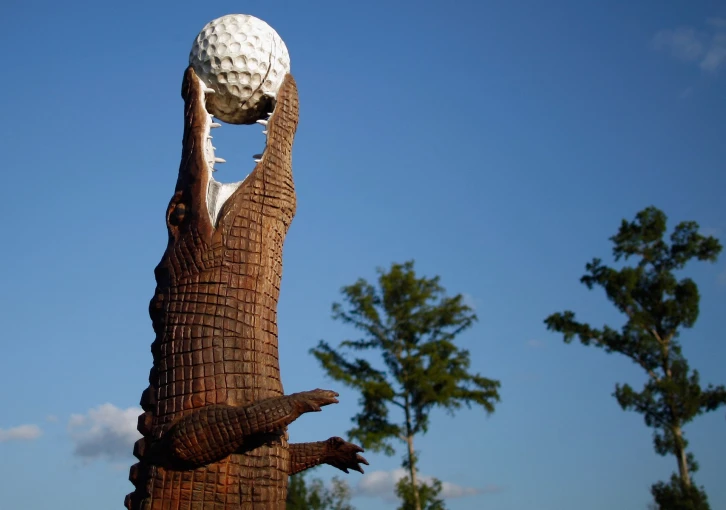 Video: Matt Fitzpatrick tváří v tvář aligátorovi - golfové drama na Zurich Classic