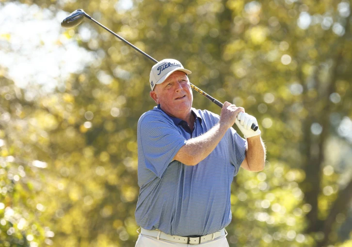 Mark Calcavecchia dostal na Masters krutou lekci. Zákaz mobilů platí pro všechny