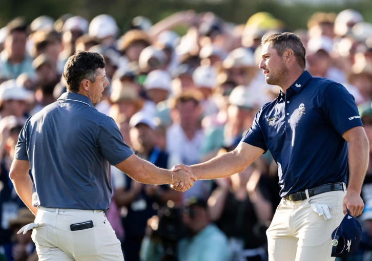 Psychologická válka na Masters. DeChambeau chce z McIlroye „vytlouct duši“