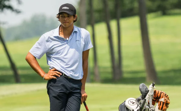 Šokující pád Charlieho Woodse. Zatčení slavného otce srazilo mladý talent na kolena