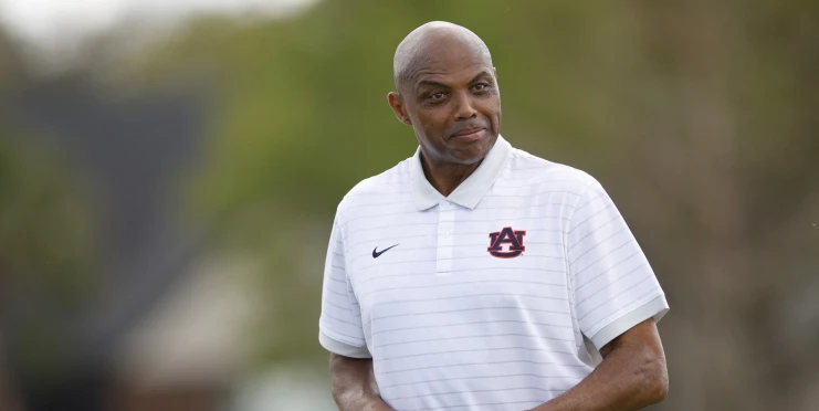 Hvězdy NBA Charles Barkley a Michael Jordan poměří své golfové schopnosti na hřišti