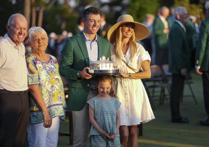 McIlroy to dokázal. Obhájil Masters a vstoupil do dějin. Jack Nicklaus se klaní