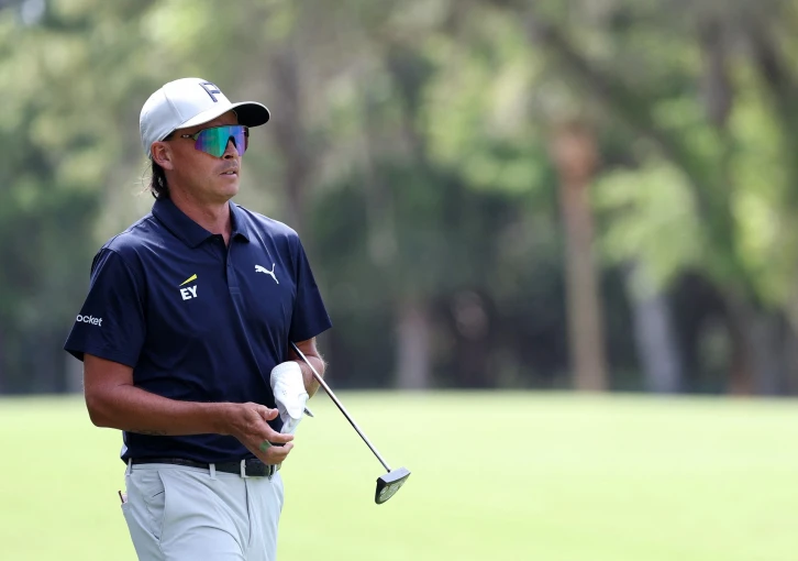 Video: Rickie Fowler svým magickým golfovým úderem ohromil diváky RBC Heritage