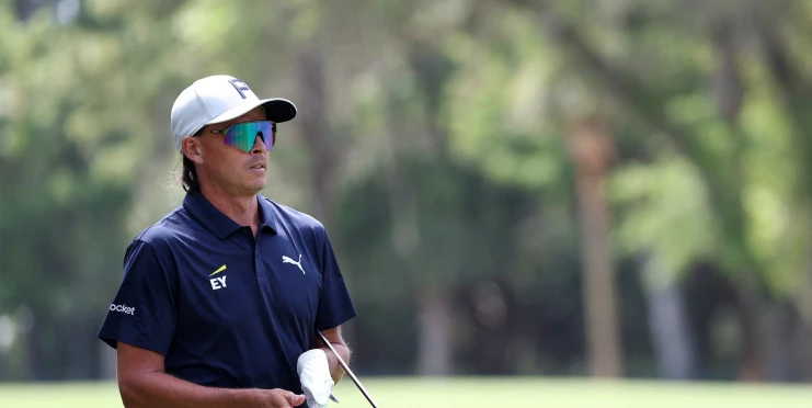 Video: Rickie Fowler svým magickým golfovým úderem ohromil diváky RBC Heritage