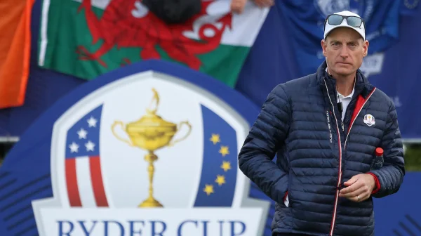 Tiger Woods je zpět v USA. Kapitán Furyk s ním počítá do amerického týmu Ryder Cupu