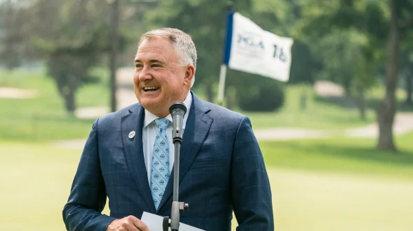 Prezident PGA of America suspendován - místo bezpečnosti Ryder Cupu zpíval karaoke