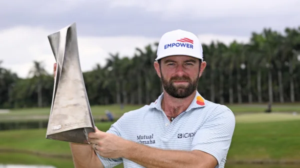 Cameron Young ovládl Cadillac Championship a na Doralu přijal gratulaci od Trumpa