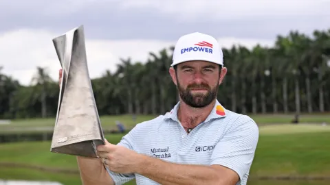 Cameron Young ovládl Cadillac Championship a na Doralu přijal gratulaci od Trumpa