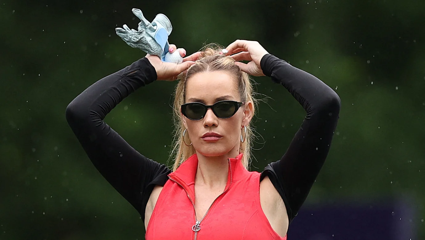 Paige Spiranac šokovala fanoušky odvážnými snímky i neuvěřitelnou podobou se svou matkou