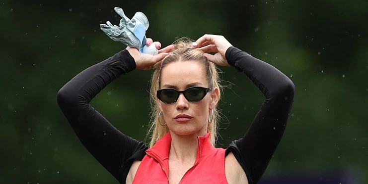 Paige Spiranac znovu bez podprsenky. Největší rozruch však vyvolala její „AI“ matka