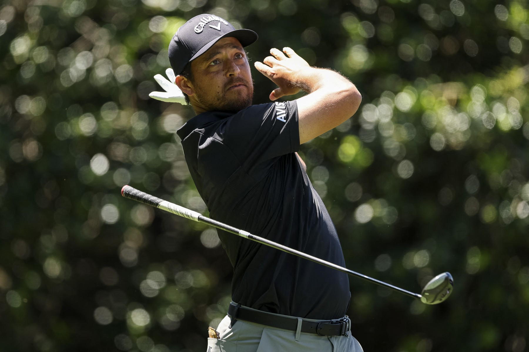 Xander Schauffele a jeho reakce na nepovedený odpal během druhého kola turnaje Truist Championship 2026 v Quail Hollow