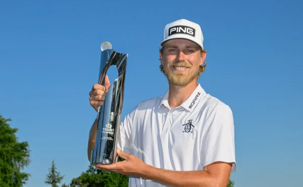 Pohádkový příběh Kristoffera Reitana na Truist Championship. Z náhradníka vítězem