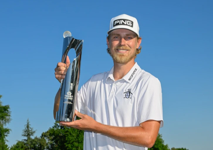 Pohádkový příběh Kristoffera Reitana na Truist Championship. Z náhradníka vítězem