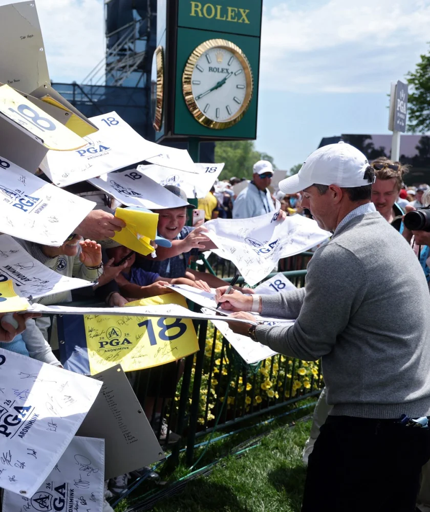 Rory McIlroy překvapil krásným gestem. Tvůrce svých markerů dojal vzácným darem