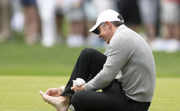 Krvavá oběť Roryho McIlroye. Kvůli PGA Championship si strhl nehet na noze