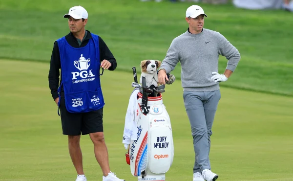 McIlroy vstal z mrtvých. Skvělé druhé kolo na PGA Championchip ho vrátilo do hry