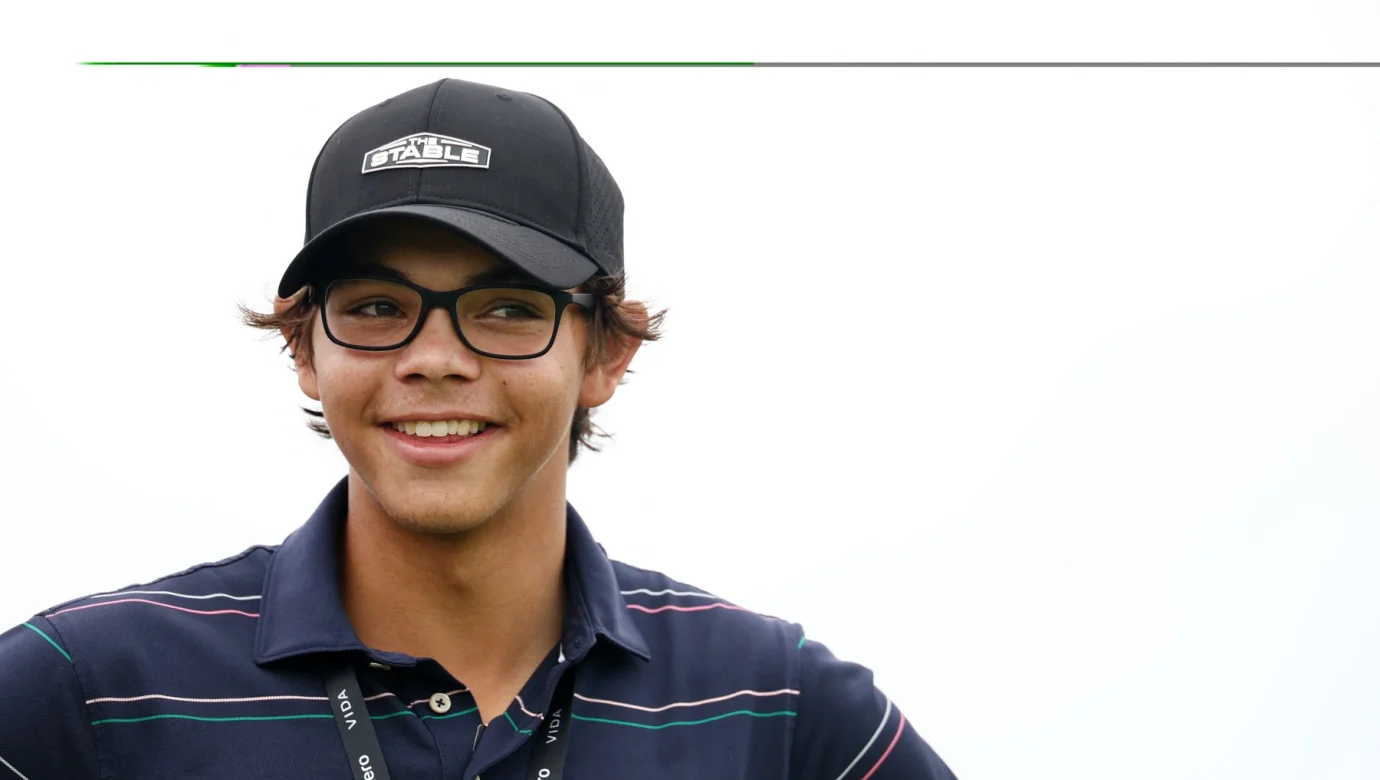 Charlie Woods prokázal v Heathrow Country Clubu pevné nervy v napínavém play-off o jedno postupové místo na US Junior