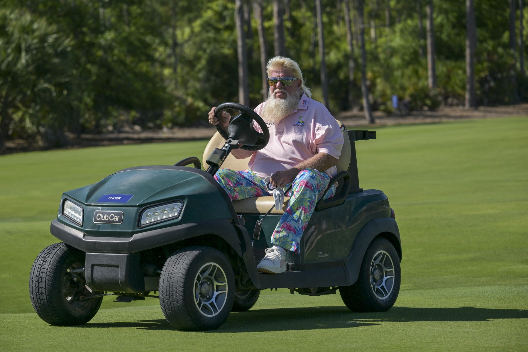 John Daly ukazuje, že i golfová legenda může být králem internetové zábavy