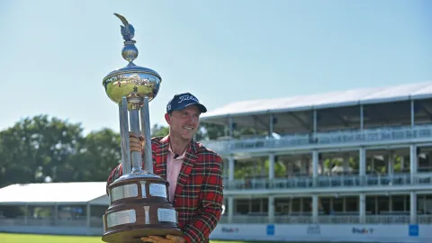 Eric Cole, milionář bez jediného PGA titulu. Henley mu na Colonialu vypálil rybník