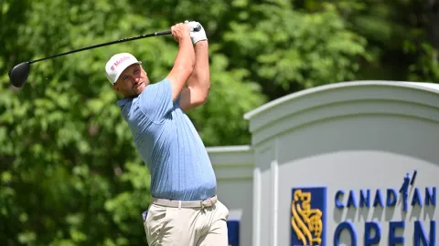 Golfový provokatér? Clark vytáhl dres USA a připomněl Kanadě hokejovou porážku