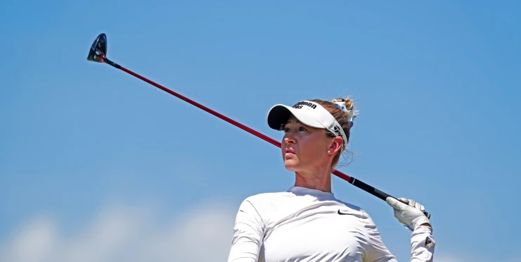 Nelly Korda útočí na třetí major v řadě a rekordních 13 milionů dolarů