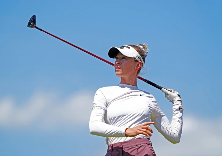 Nelly Korda útočí na třetí major v řadě a rekordních 13 milionů dolarů