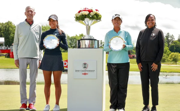„Zbraně hromadného ničení trávy“ ovládly LPGA. Kim a Wilson vyhrály týmový turnaj