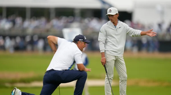 Sedmnáctiletý golfista Miles Russell vtrhl na US Open. Hvězdy jen lapají po dechu