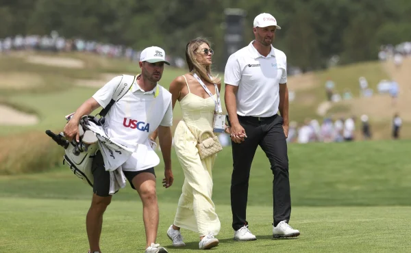 Tajná zbraň rekordmana US Open: Lídr Wyndham Clark nepoužívá týčka