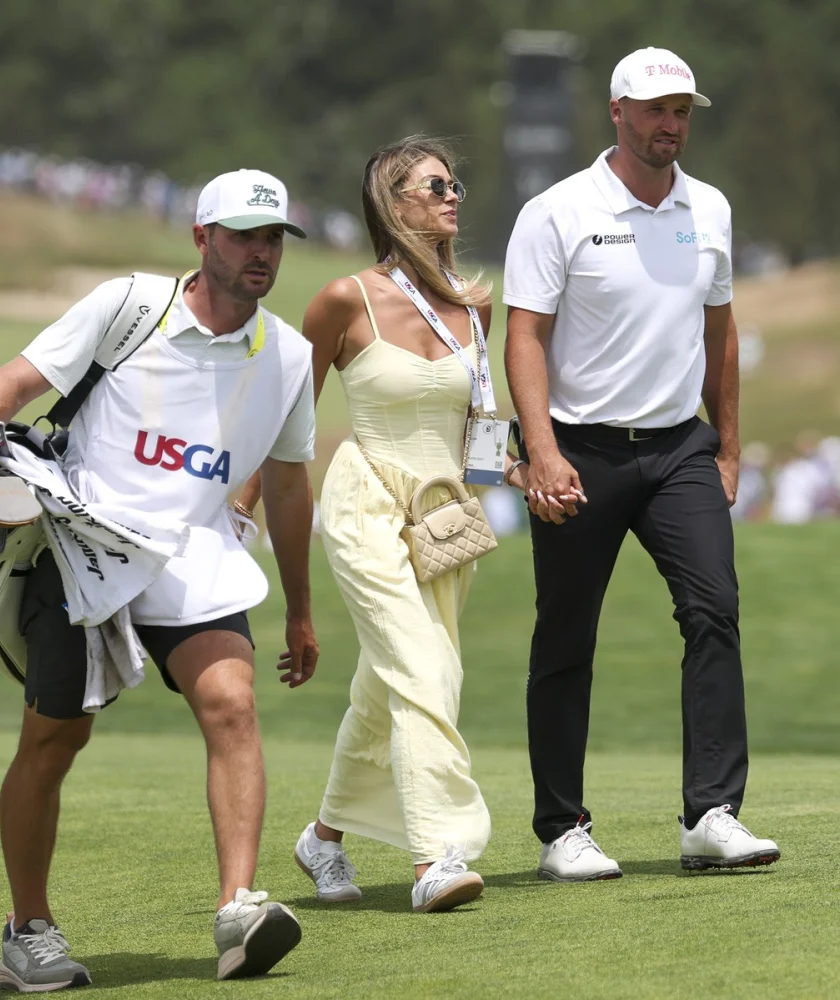 Tajná zbraň rekordmana US Open: Lídr Wyndham Clark nepoužívá týčka
