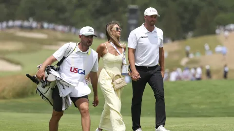 Tajná zbraň rekordmana US Open: Lídr Wyndham Clark nepoužívá týčka