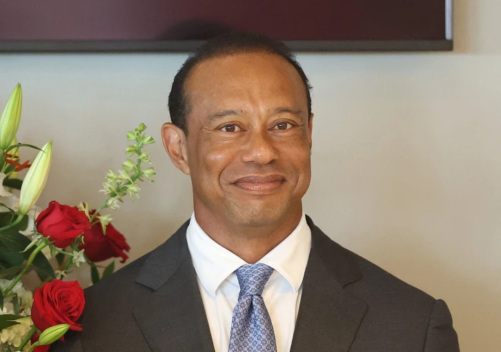Tiger Woods byl jako tsunami. Nová kniha přináší svědectví o jeho dominanci