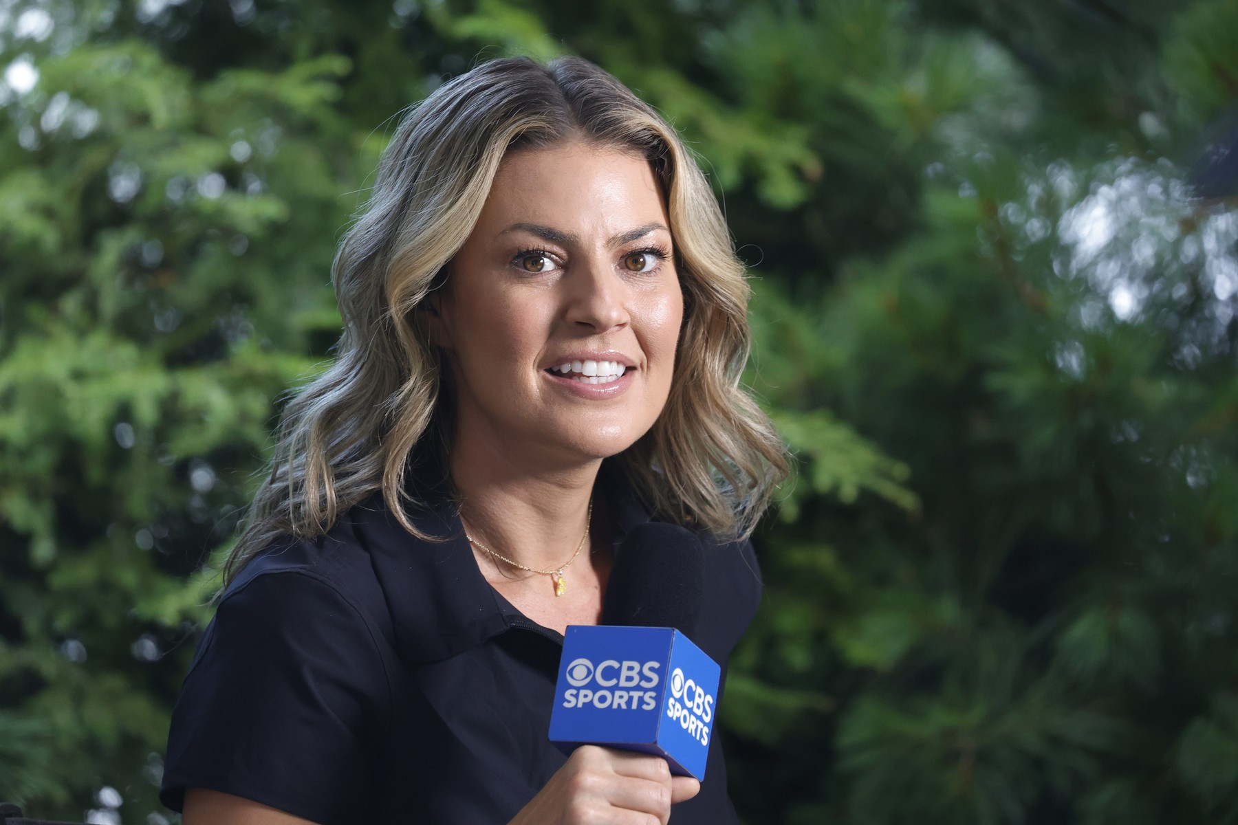 Amanda Balionis patří díky své profesionalitě, přirozenému projevu a schopnosti vést