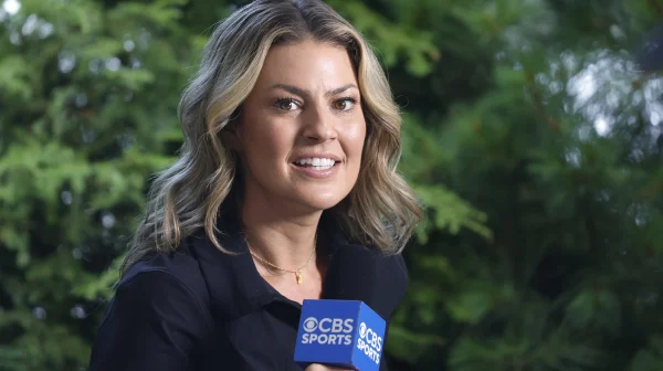 Moderátorka PGA Tour Amanda Balionis oslnila fanoušky svým růžovým outfitem