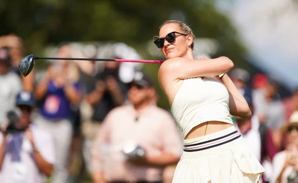 Souboj královen golfového Instagramu: Paige a Claire si to spolu rozdají na greenu