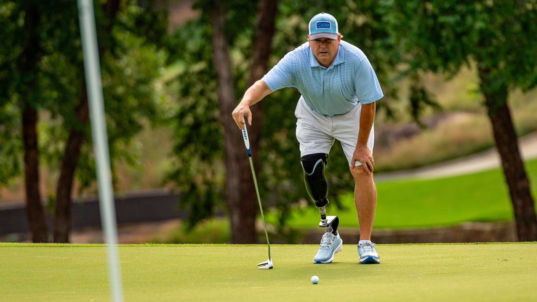 Garrett Smyth po amputaci pravé nohy znovu našel cestu ke golfu. Letos startuje na U.S. Adaptive Open v Marylandu